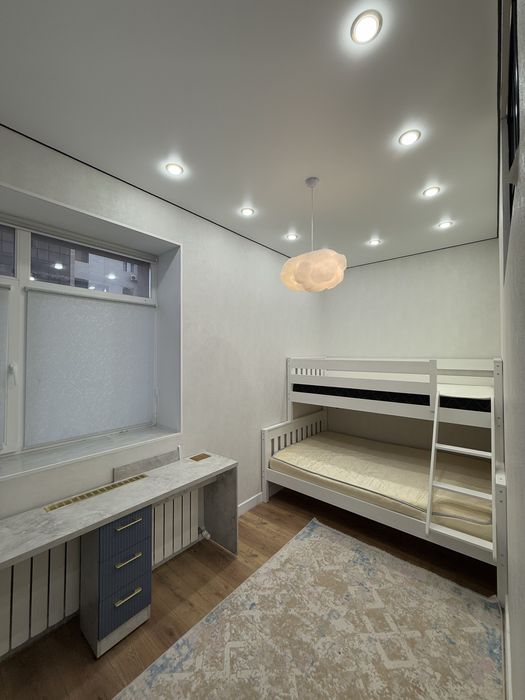 Стол,стулья,кровати детские