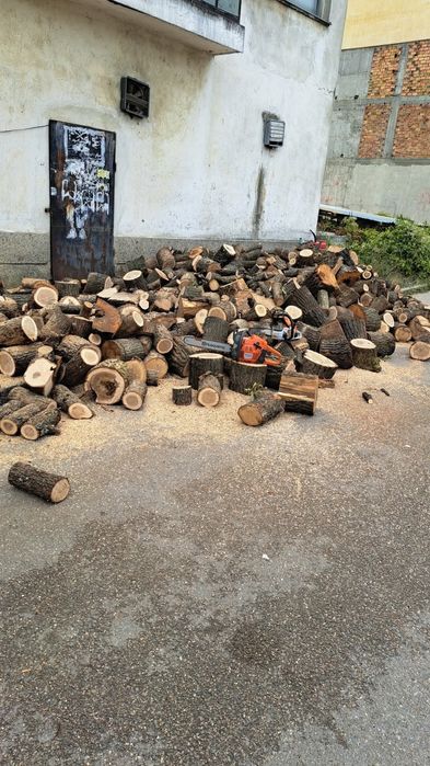 Косене на тревни площи,рязане на дърва,кастрене на дървета.