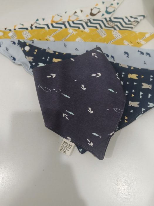 Продам нагрудники для малышей