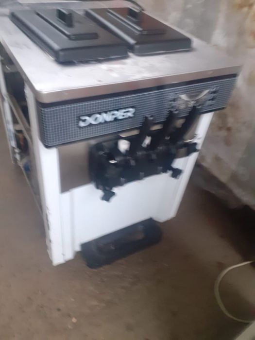 Прадается морожной апарат