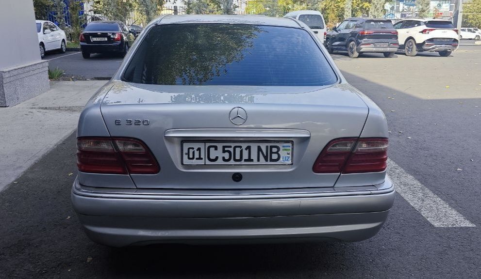 Mercedes-Benz E320 Avantgarde W210, 1996