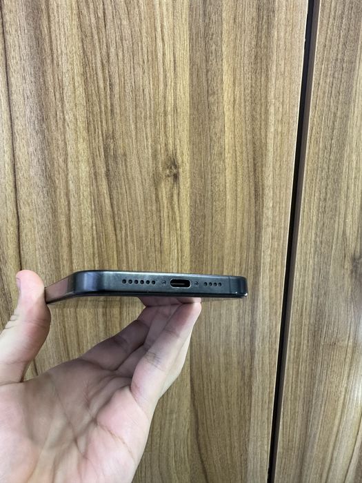 Iphone 15 pro max black 256 gb 90%