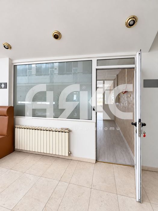 Дава се под наем Офис в София, Център - 40 кв.м за 400 € - Снимка #3