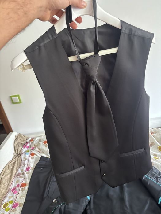 Costum mire marime 54