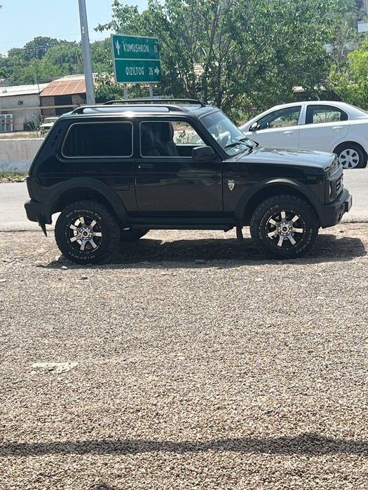 Нива Бронто 2121