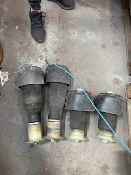 Въздушни Възглавници за BMW F11