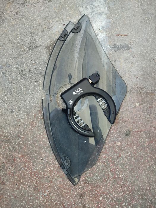 Vând bicicleta cu 8 viteze in butuc marca Batavus