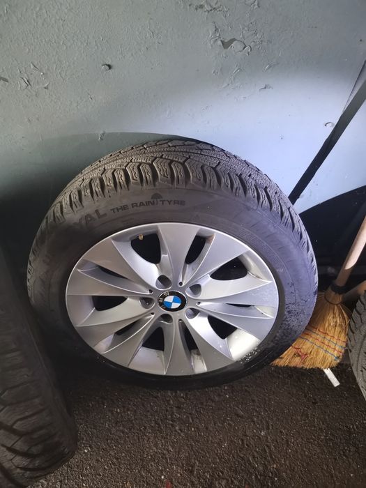 Конплект четири джанти с гумите като нови за BMW.