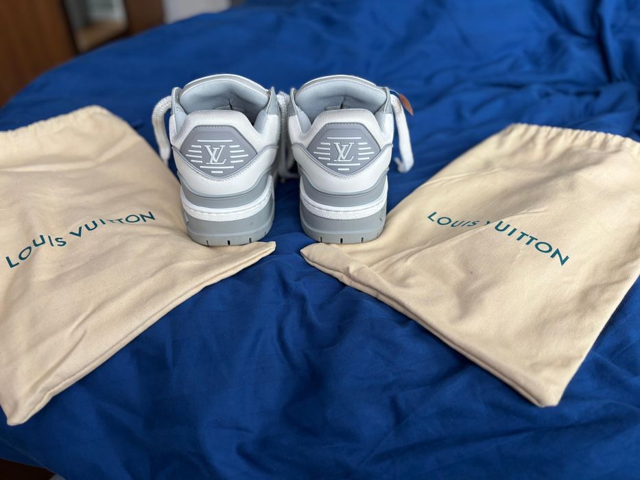 Adidasi Louis Vuitton