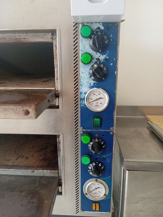 De vânzare cuptor pentru pizza