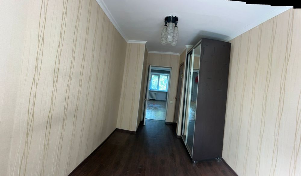 Продам квартиру район 45 аптеки.