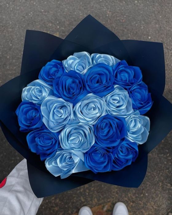 Buchete trandafiri satin