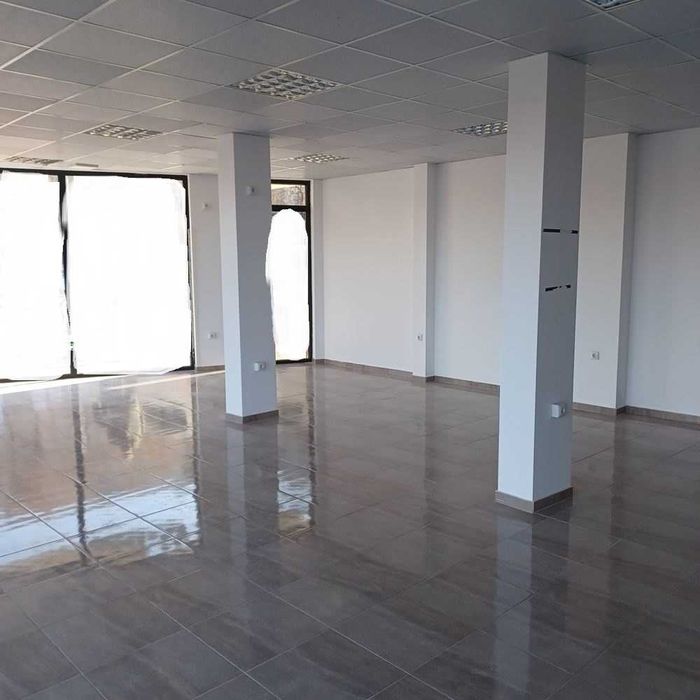 Дава се под наем Магазин в Пловдив, Христо Смирненски - 135 кв.м за 1275 € - Снимка #1