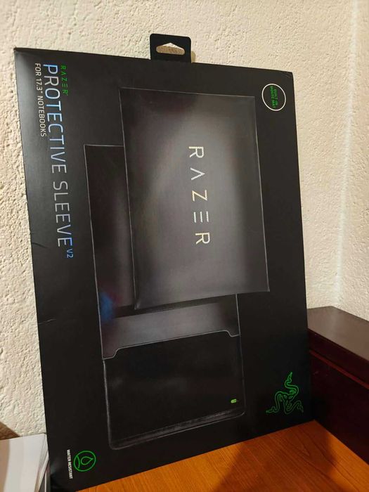 Протектор за лаптоп разопакован нов ! Razer Protective Sleeve For 17.3
