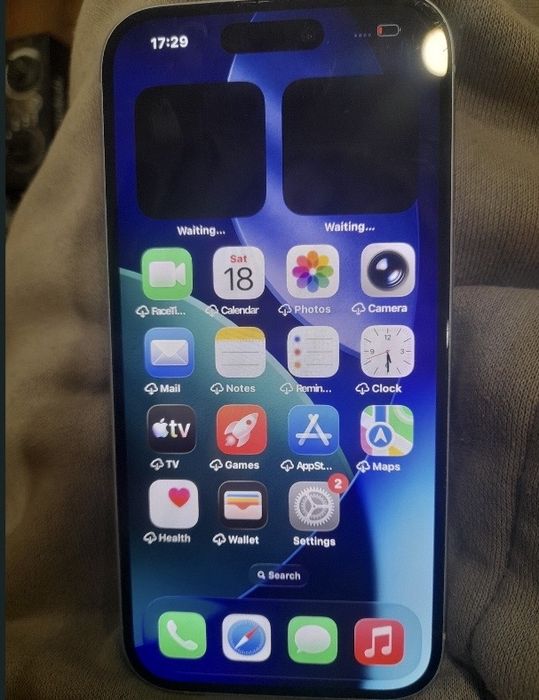 iPhone 15.