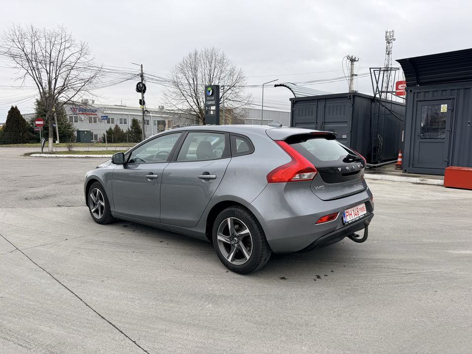 Volvo V40 D2, 2.0 Tdi ,fabr. 2017, Euro 6 , Full Led , Carte Service !