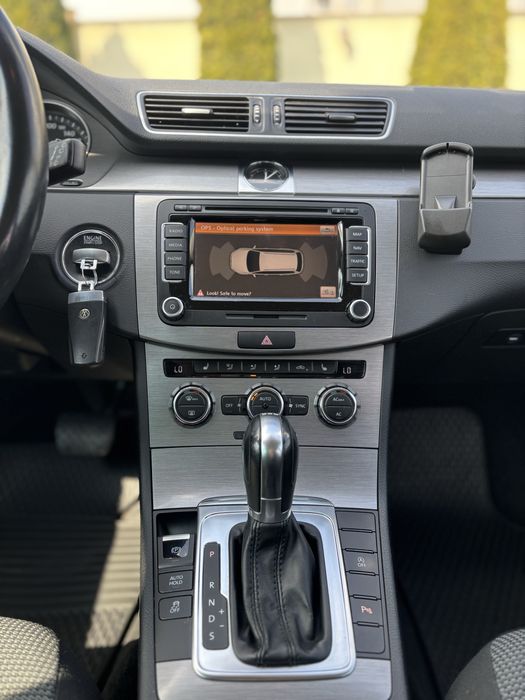 Volkswagen Passat DSG Bi-Xenon LED  Navigatie  Import Germania