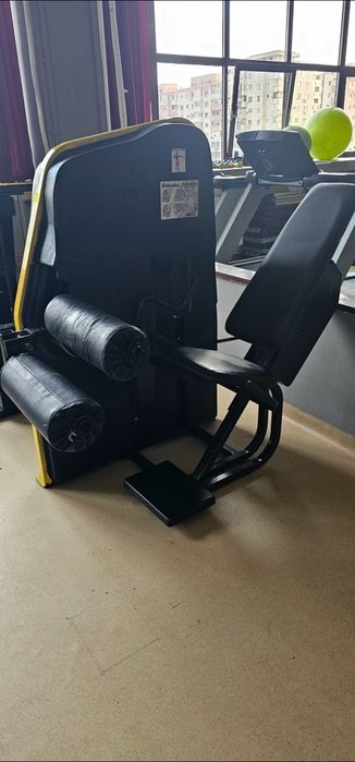 Aparate fitness profesionale , presa piept ,presa picioare la 45, banci piept