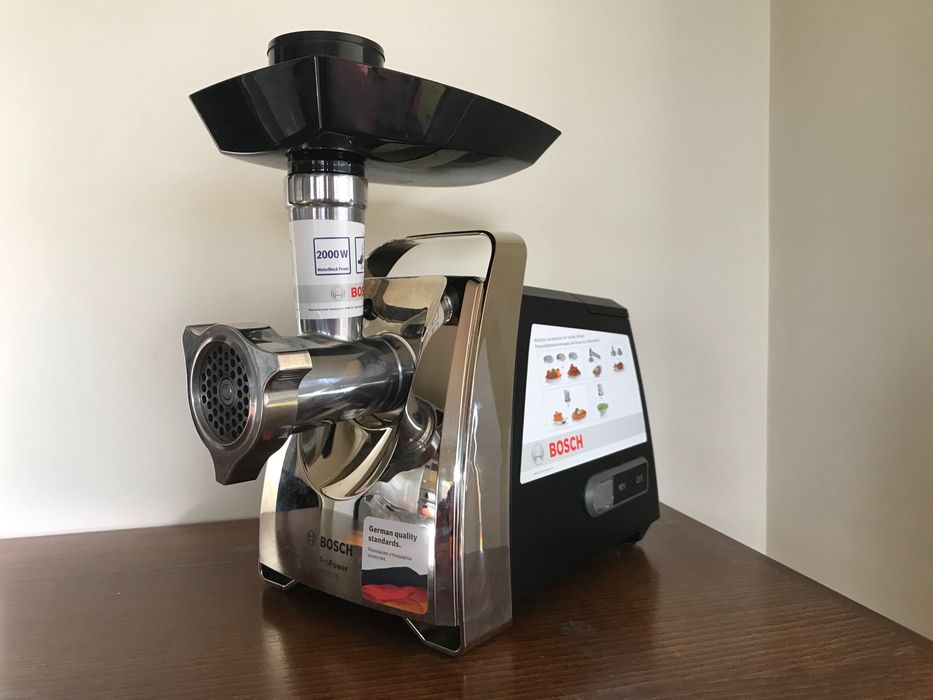 Месомелачка Bosch Propower 2000W черен хром