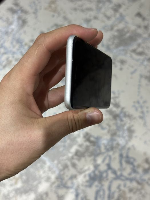 iPhone se 2020 64 gb