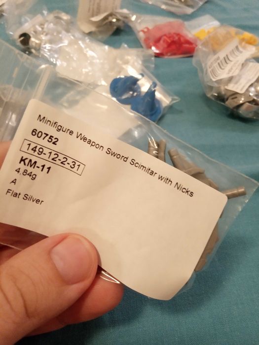 Lego - Accesorii pentru minifigurine, din toate timpurile si temele