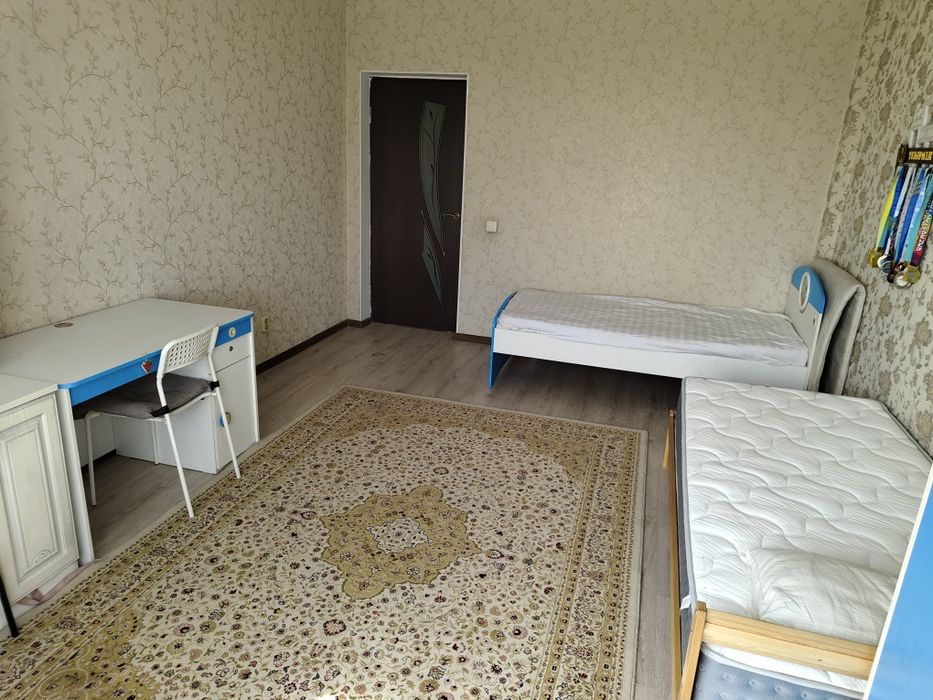 Кровать Малайзия. И ikea 2шт