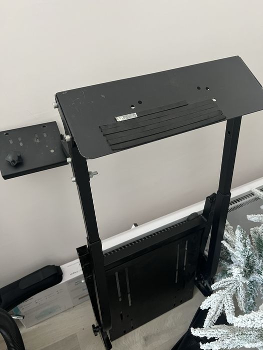 Logitech g29 + ръчна спирачка и стойка