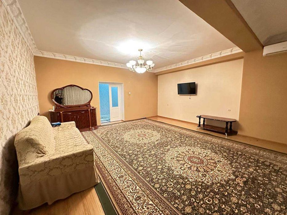 Аренда квартира, 130 кв банковский дом 5/3/3