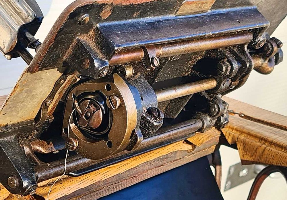 Крачна шевна машина Балкан