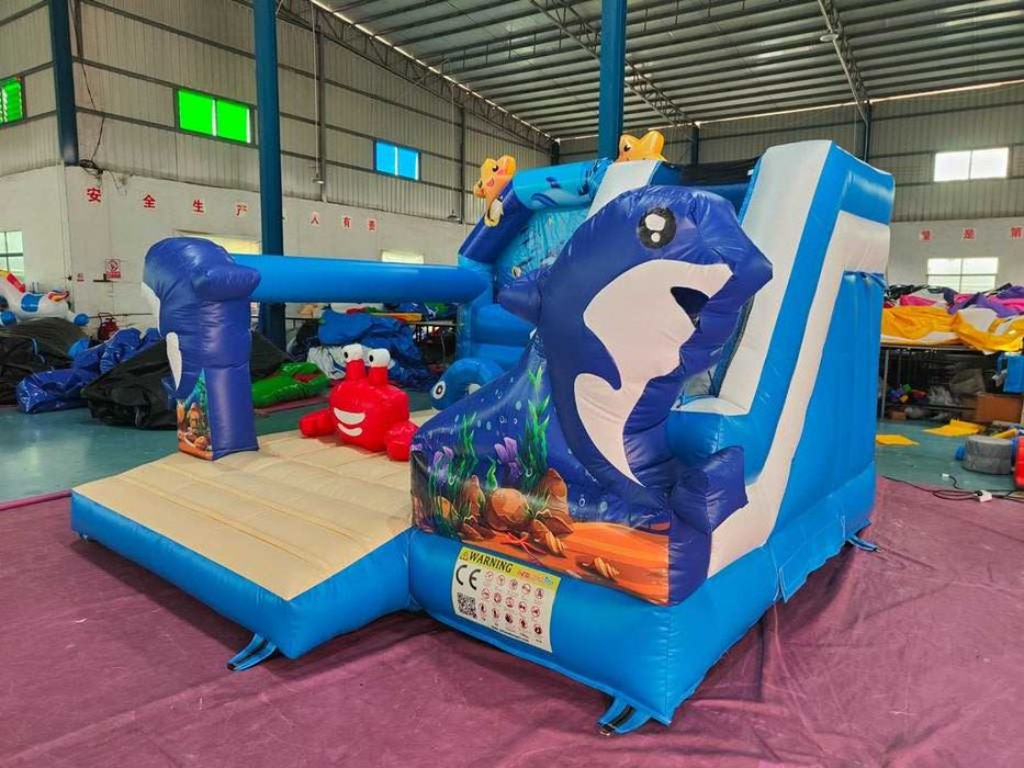 Надуваеми батути с пързалки за игра / Детски надуваеми пързалки