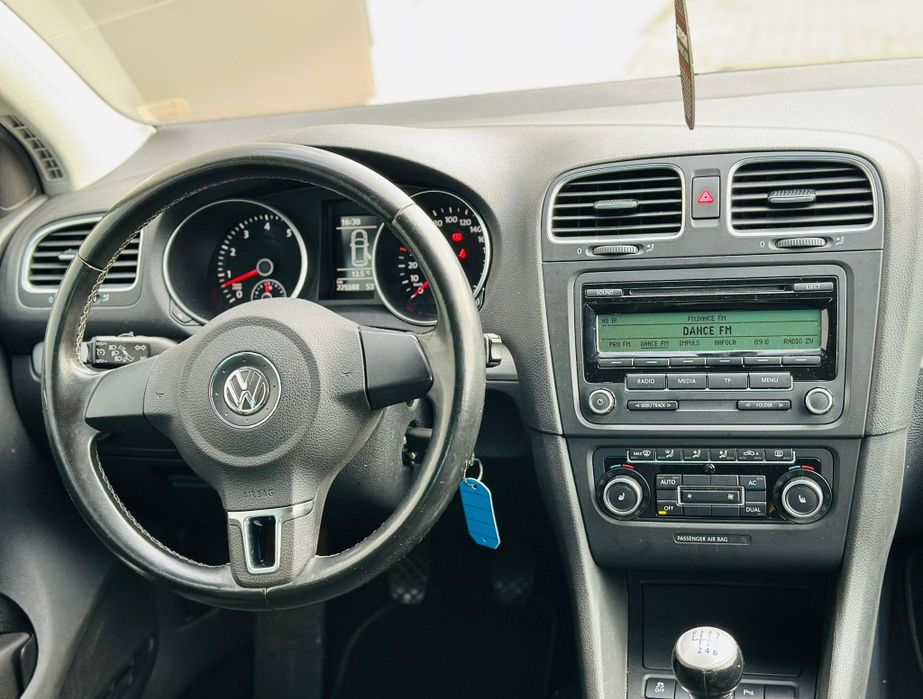 Volkswagen Golf 6  1.2 TSI  105 CP