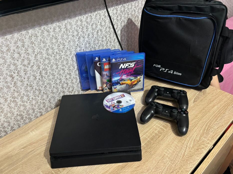 Продам Playstation 4