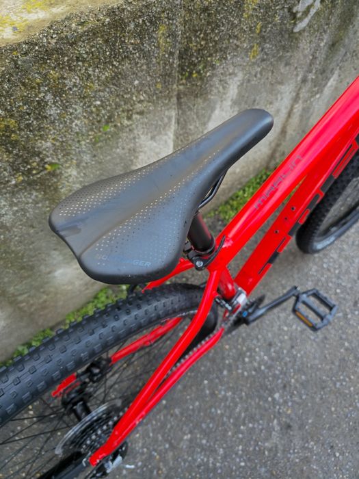 Trek Marlin 6 29 цола М размер 2х8 скорости Като нов заключване вилка