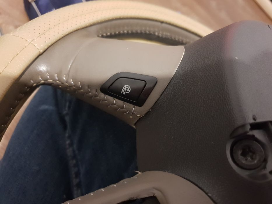 Comenzi padele volan incalzit tetiere interior audi