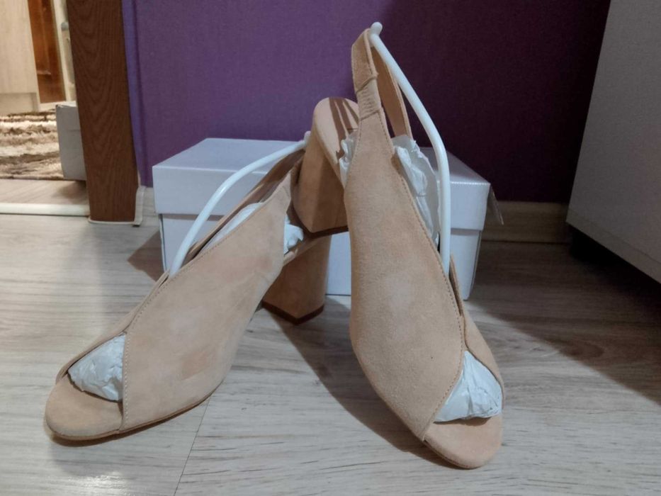 Дамски обувки естествен велур и естествена кожа