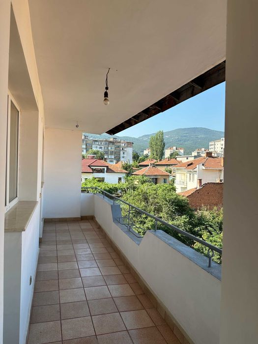 Продава се Тристаен апартамент в Кюстендил, Център - 98 кв.м за 1531 €/кв.м - Снимка #12