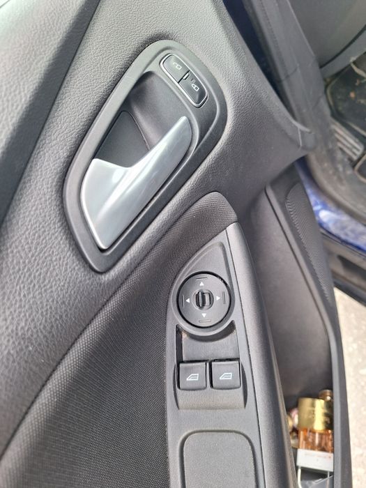 Ford focus ,  бензин