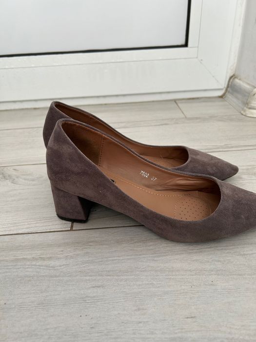 Дамски обувки на ток