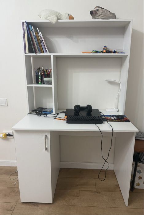 Стол компьютерный