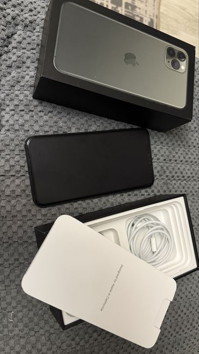 Продам iPhone 11 pro max 64 gb