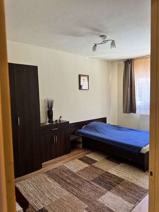 Apartament 55 mp cu loc de parcare de inchiriat Floresti str. Florilor