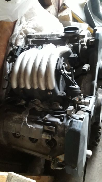 Двигатель ALF 2.4 в нерабочем состоянии
