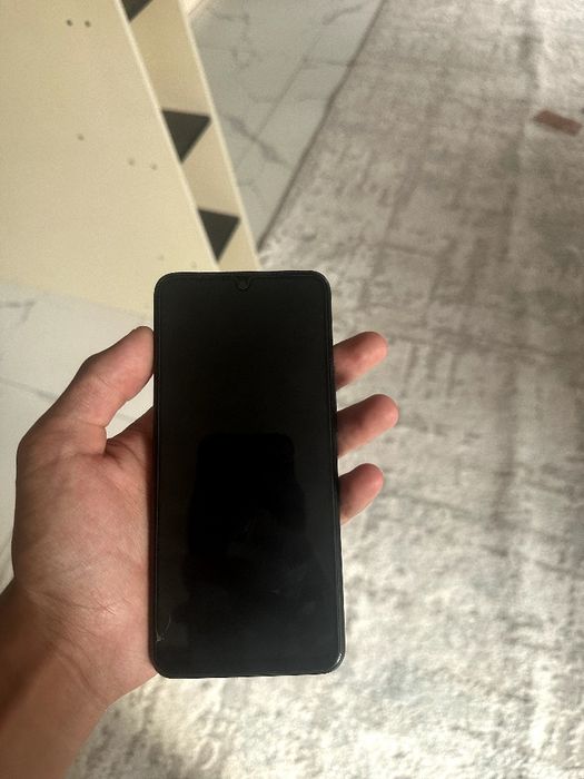 Vivo V21 телефони сотилади