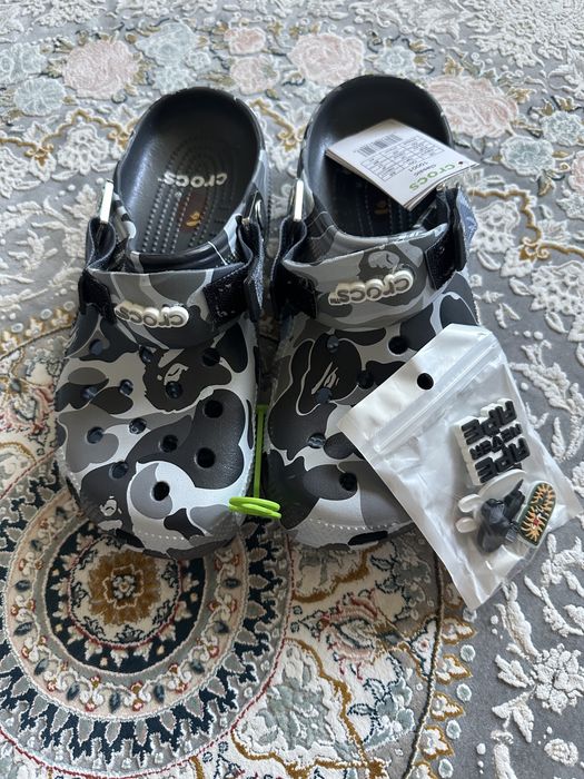 Продам кроксы Bape x Crocs