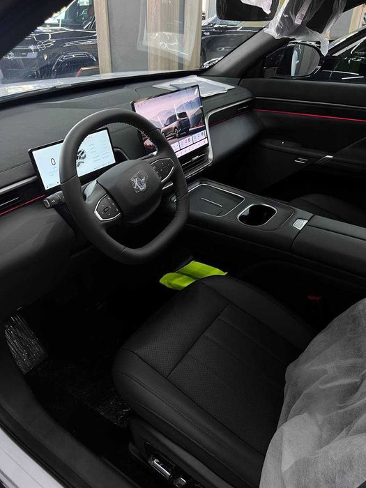 dongfang 008  Restayling emas