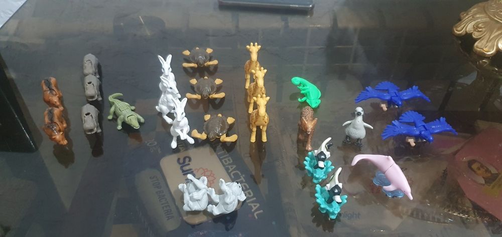 Продам фигурки киндер natoons