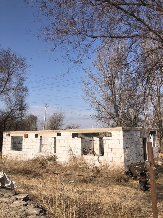 Продам дом недостроенный
