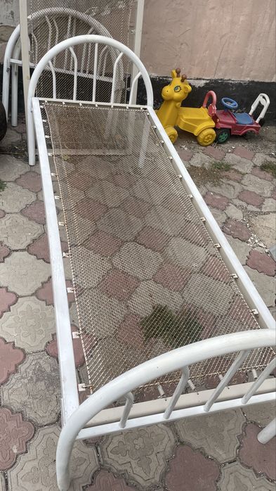 Кровать железная