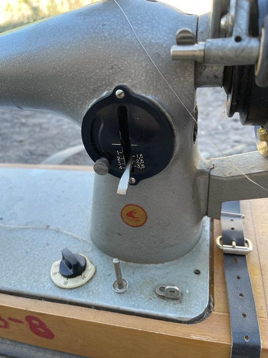 Швейная машинка Чайка