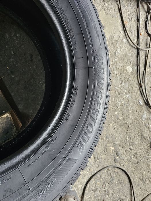 2 anvelope iarna 265 60 18 Bridgestone